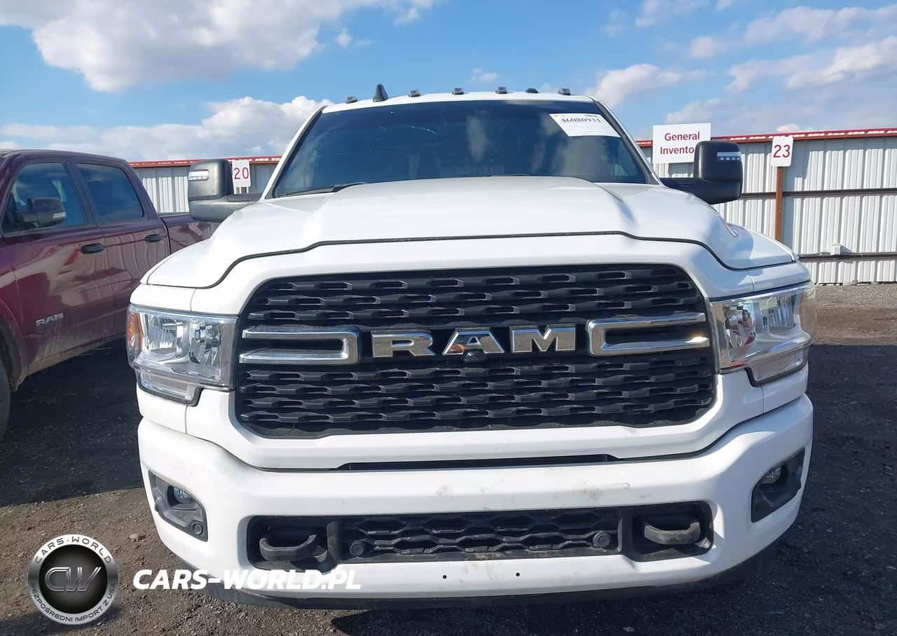 2024 Ram 3500 Big Horn 4X4 8' Box VIN:3C63RRHL0RG308937 - 11
