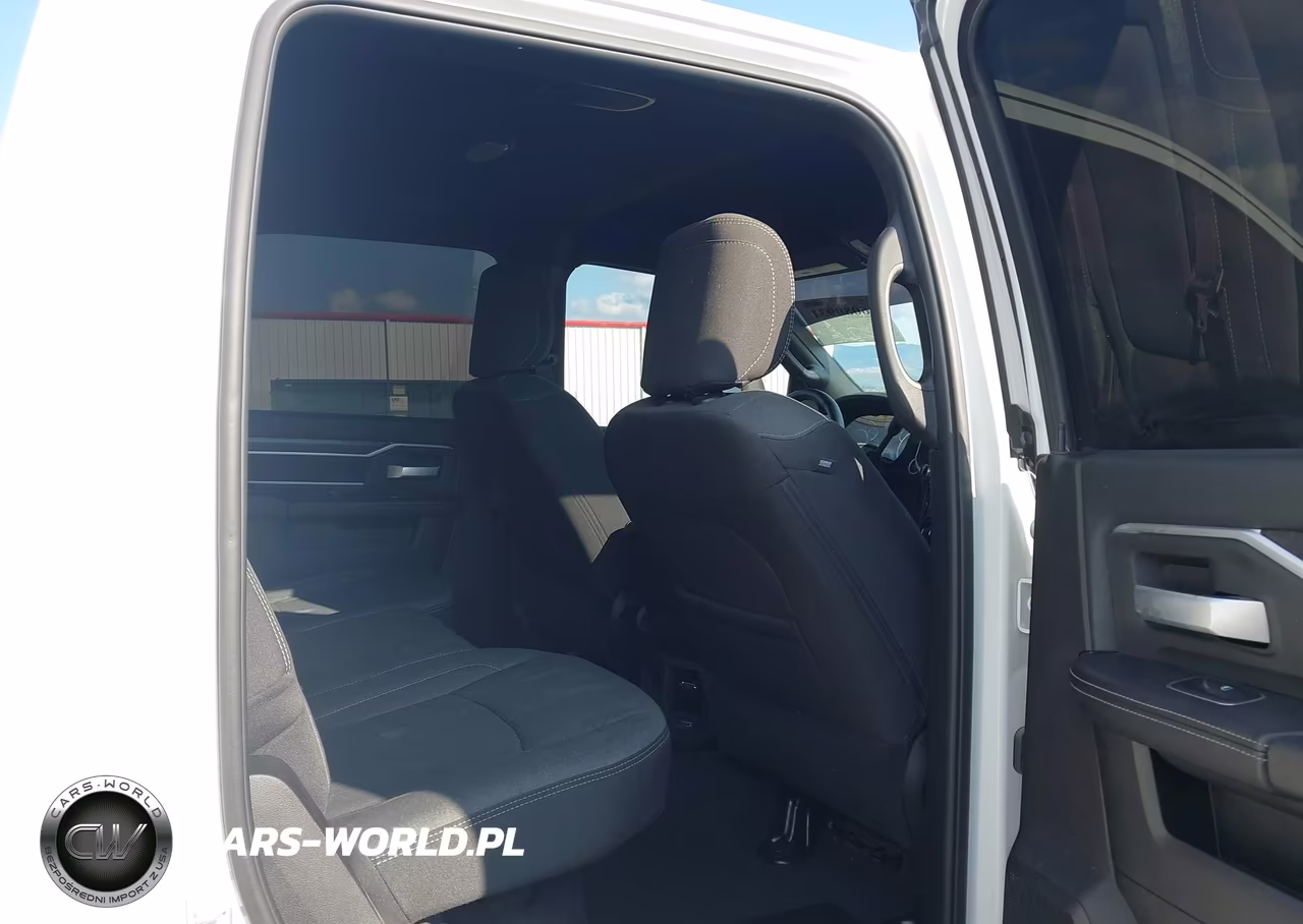 2024 Ram 3500 Big Horn 4X4 8' Box VIN:3C63RRHL0RG308937 - 6
