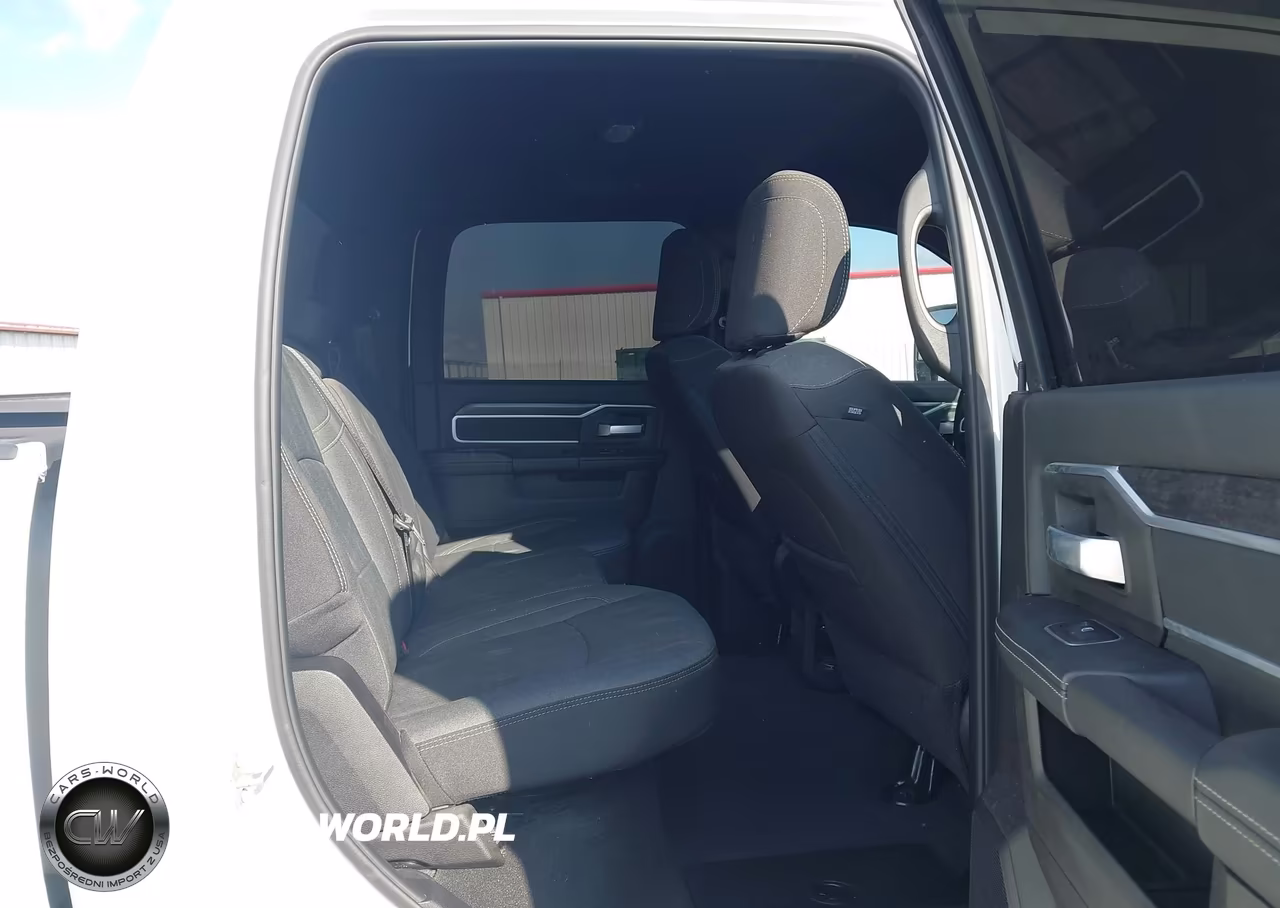 2024 Ram 3500 Big Horn 4X4 8' Box VIN:3C63RRHL0RG308937 - 7
