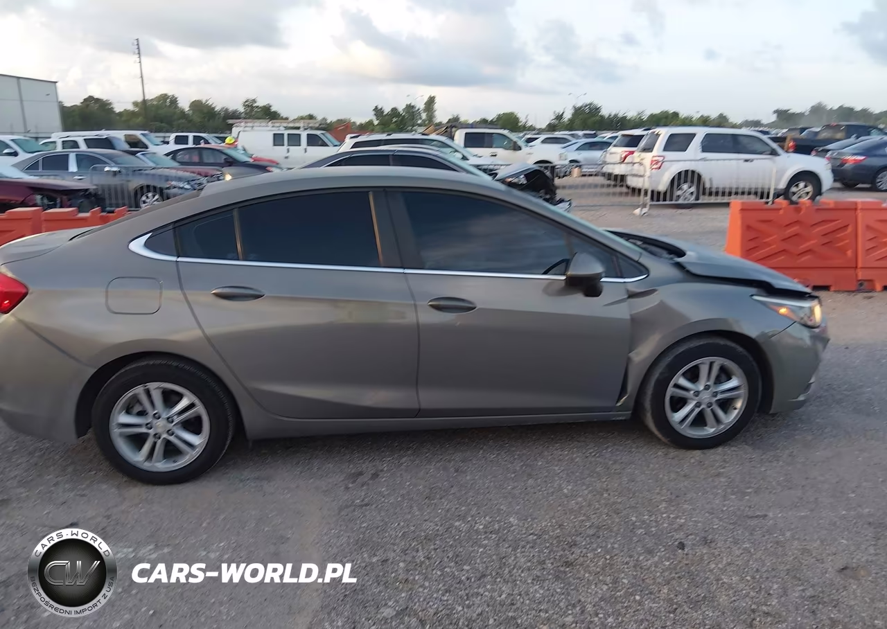 2018 Chevrolet Cruze Lt Auto VIN:1G1BE5SM8J7240020 - 13