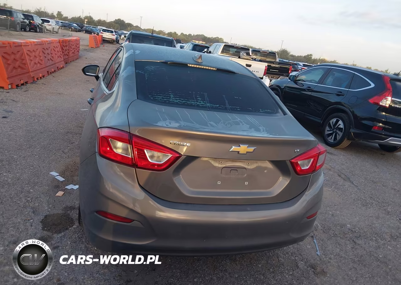2018 Chevrolet Cruze Lt Auto VIN:1G1BE5SM8J7240020 - 16