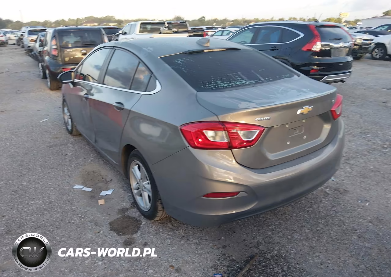 2018 Chevrolet Cruze Lt Auto VIN:1G1BE5SM8J7240020 - 3