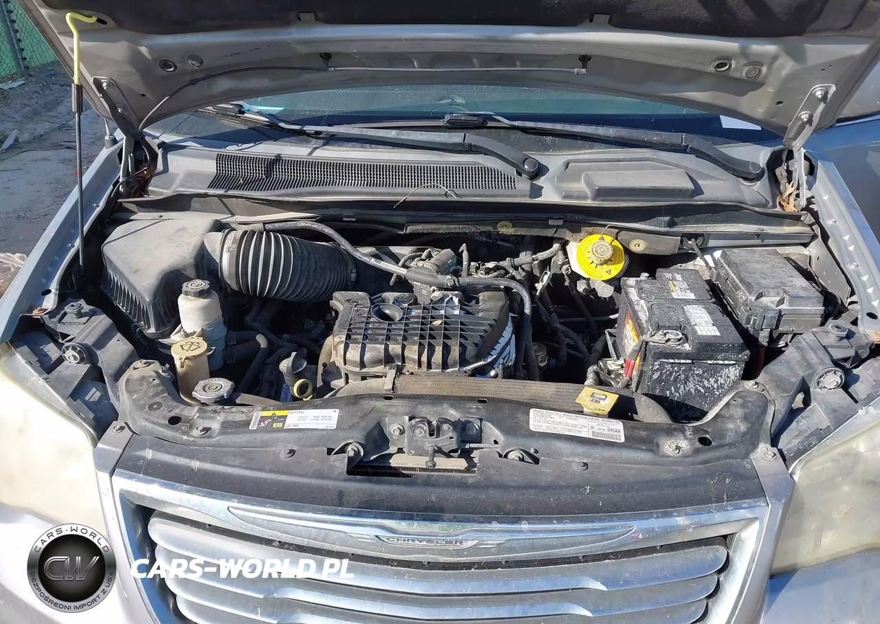 2013 Chrysler Town & Country Touring VIN:2C4RC1BG3DR776441 - 10