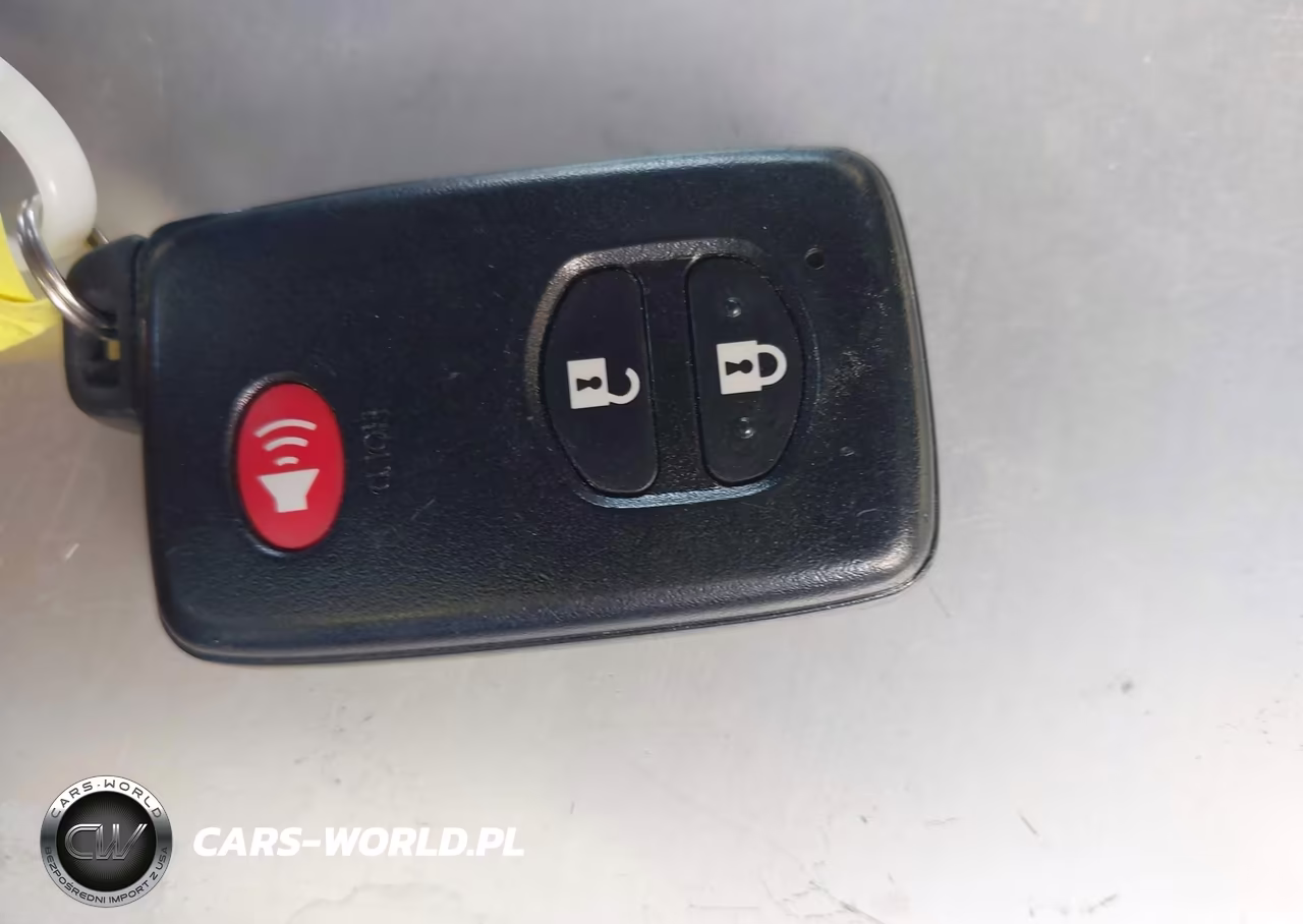 2014 Toyota Prius Two VIN:JTDKN3DU4E0391203 - 11