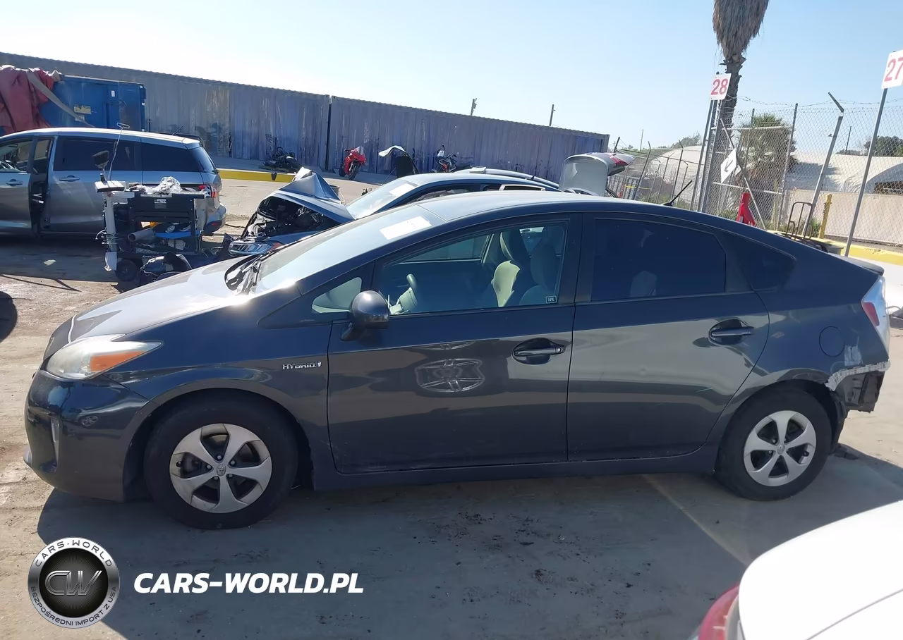 2014 Toyota Prius Two VIN:JTDKN3DU4E0391203 - 14