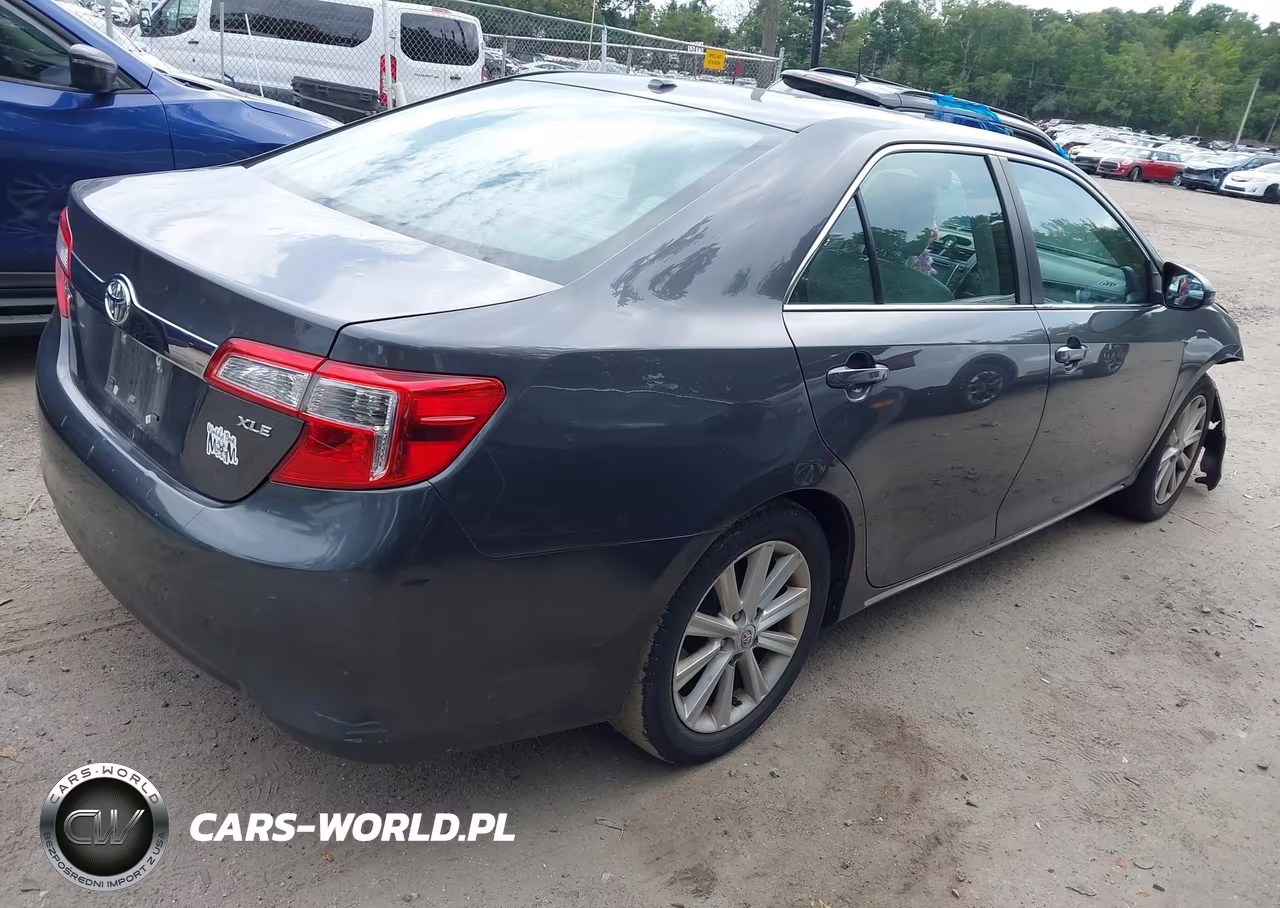 2012 Toyota Camry Xle VIN:4T1BF1FK2CU133678 - 4
