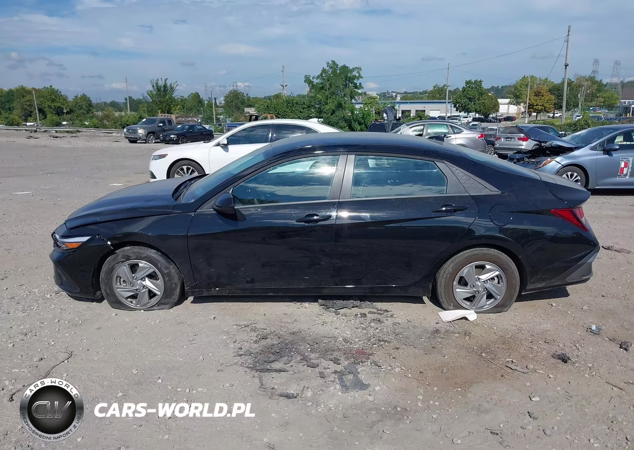 2026 Hyundai Elantra Se VIN:KMHLL4DG3TU265572 - 13