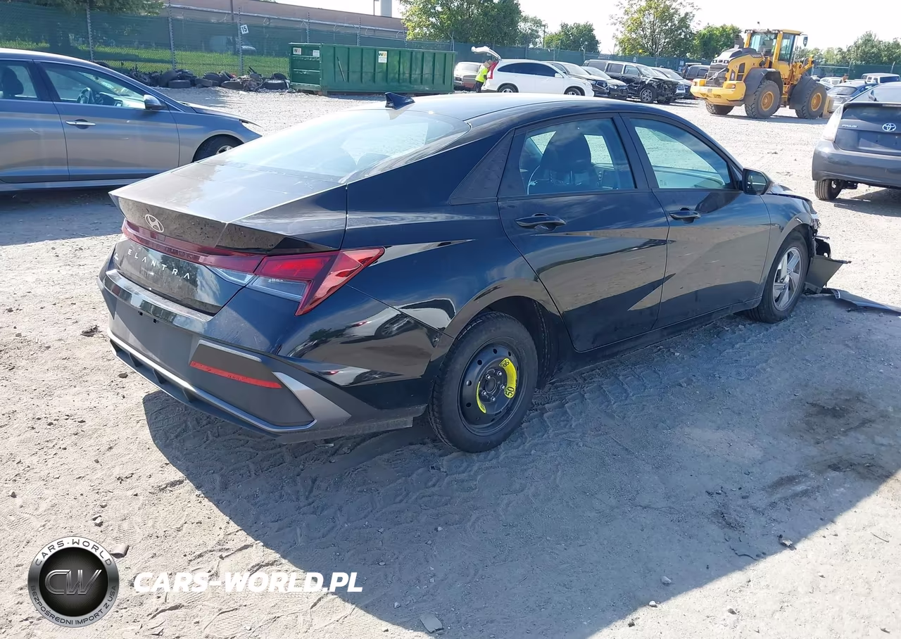 2026 Hyundai Elantra Se VIN:KMHLL4DG3TU265572 - 4