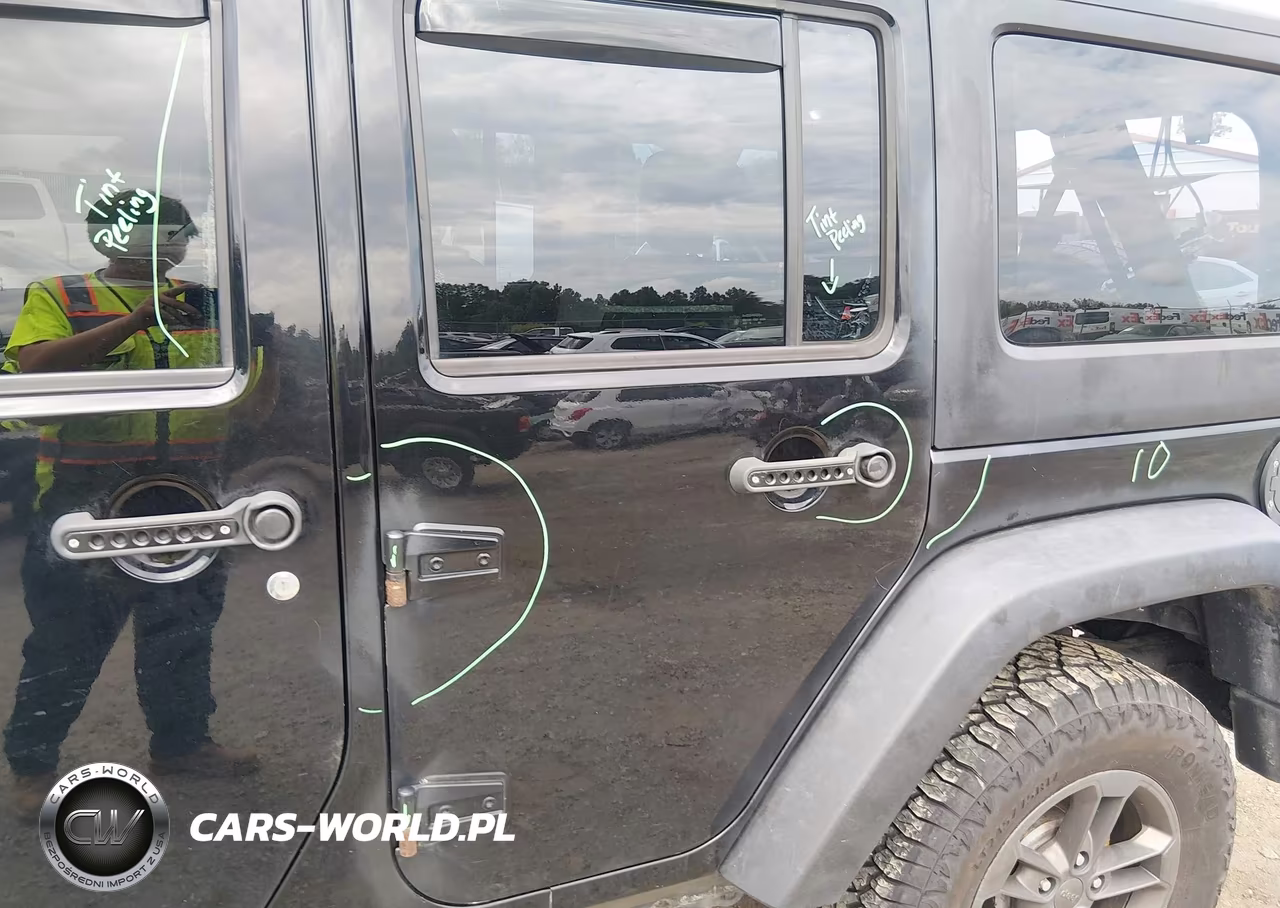 2016 Jeep Wrangler Unlimited Sport VIN:1C4BJWDG9GL102809 - 6