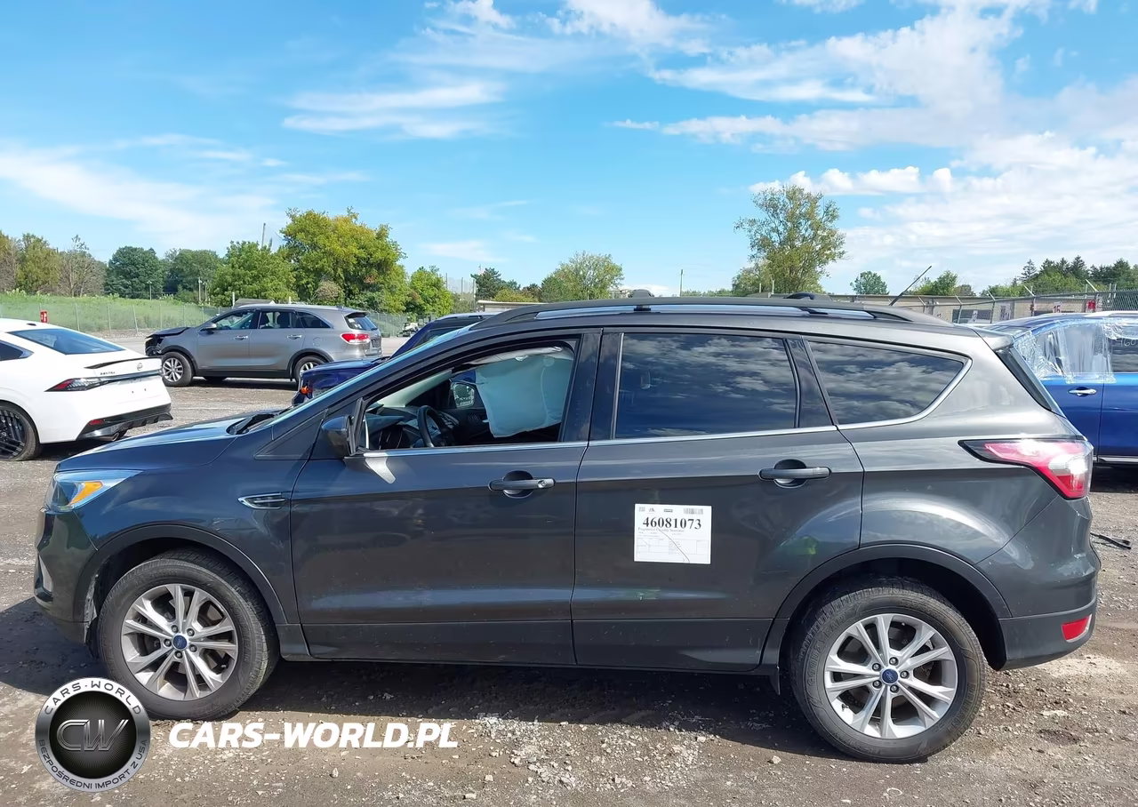 2018 Ford Escape Se VIN:1FMCU9GD7JUC89947 - 14