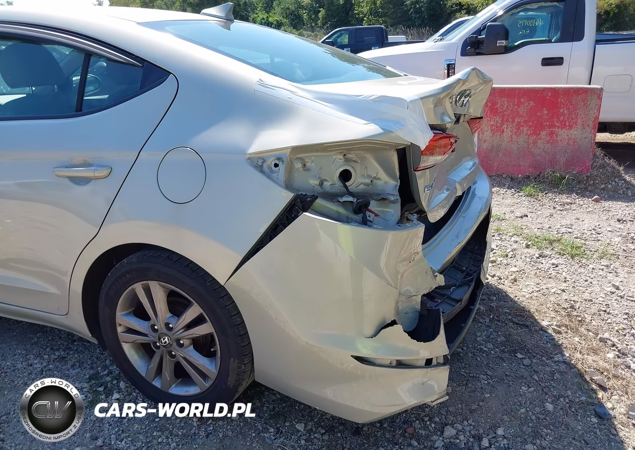 2017 Hyundai Elantra Se VIN:KMHD84LF2HU245352 - 17