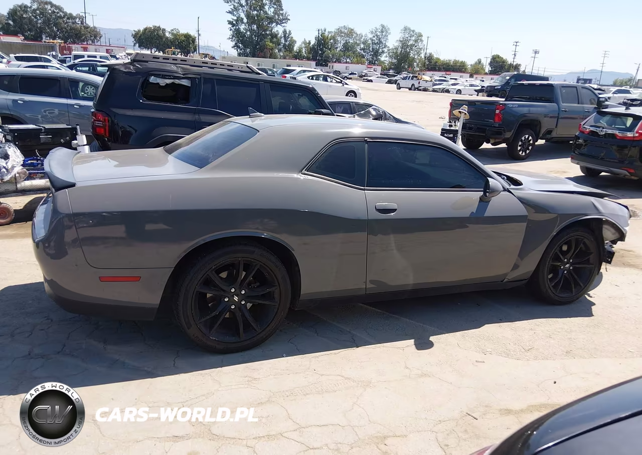 2018 Dodge Challenger Sxt Plus VIN:2C3CDZAG8JH215046 - 13