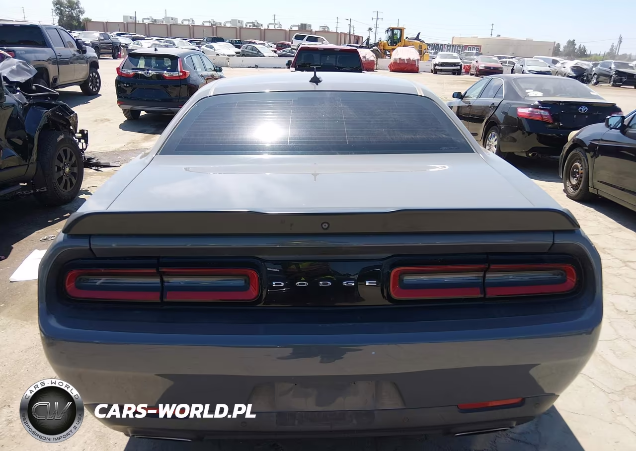 2018 Dodge Challenger Sxt Plus VIN:2C3CDZAG8JH215046 - 16