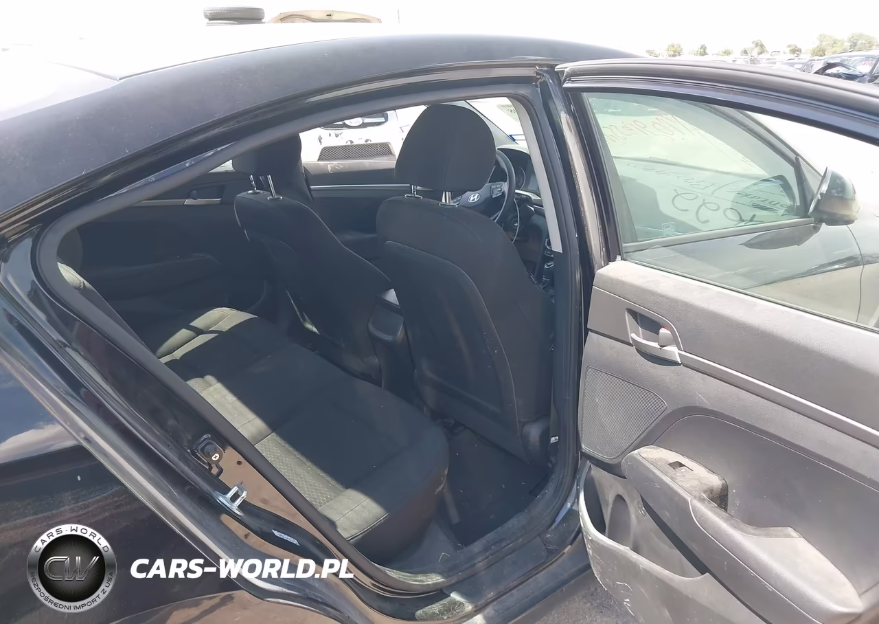 2019 Hyundai Elantra Se VIN:KMHD74LFXKU781217 - 8