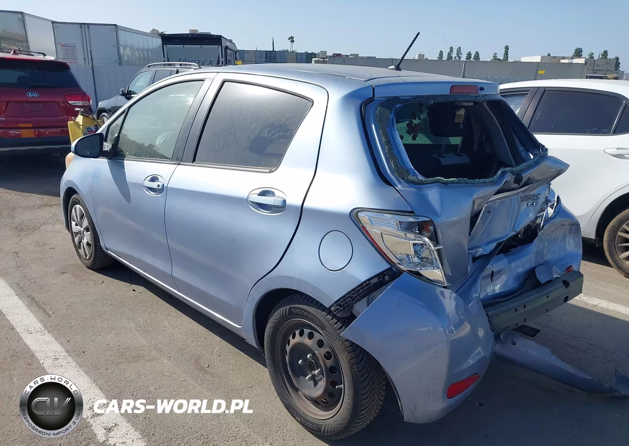 2013 Toyota Yaris Le VIN:JTDKTUD34DD552708 - 3