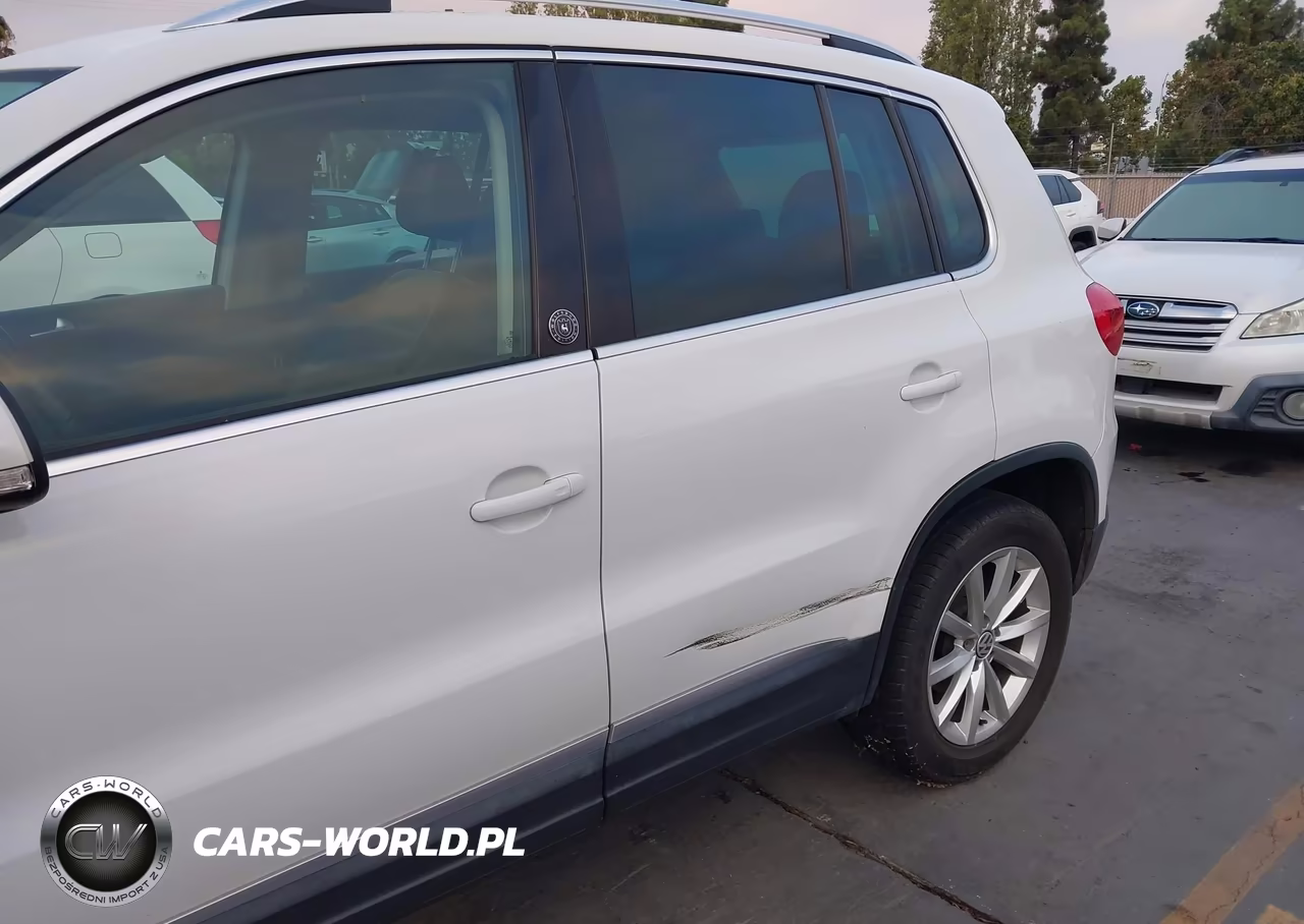 2017 Volkswagen Tiguan Wolfsburg VIN:WVGRV7AX9HW503656 - 6