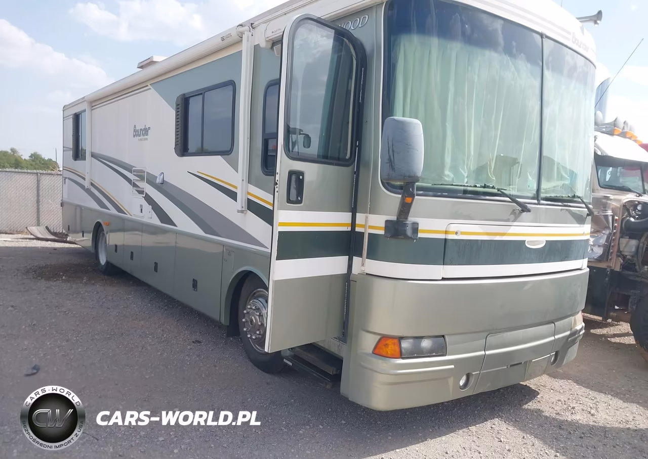 2005 Freightliner Chassis X Line Motor Home