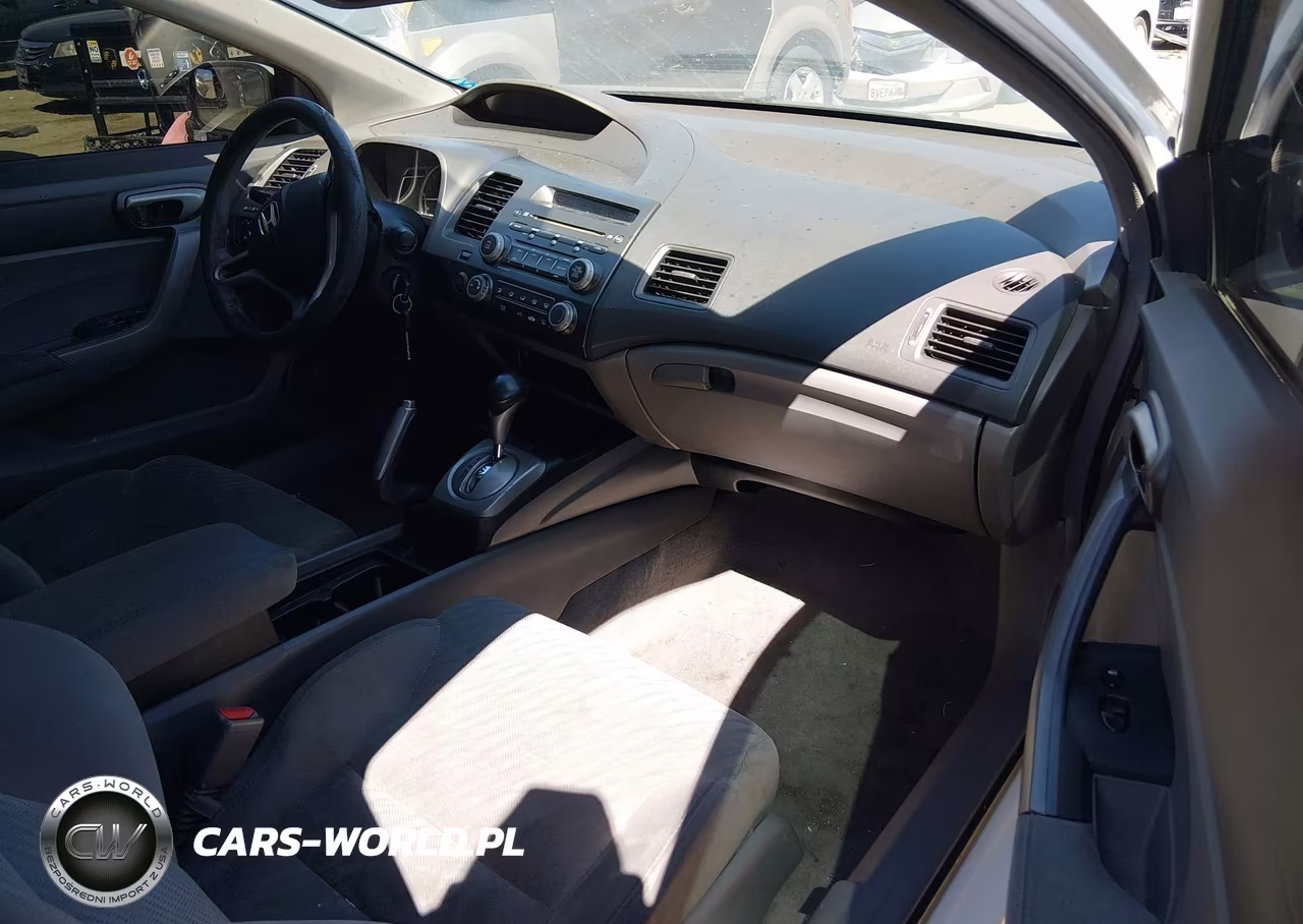 2009 Honda Civic Lx VIN:2HGFG12649H511072 - 5