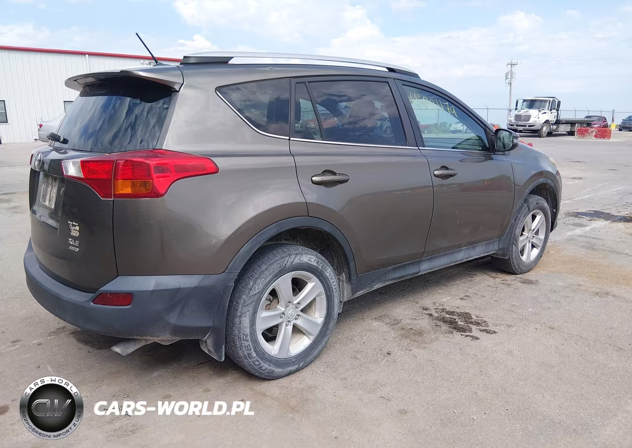 2013 Toyota Rav4 Xle VIN:2T3RFREV7DW011884 - 4