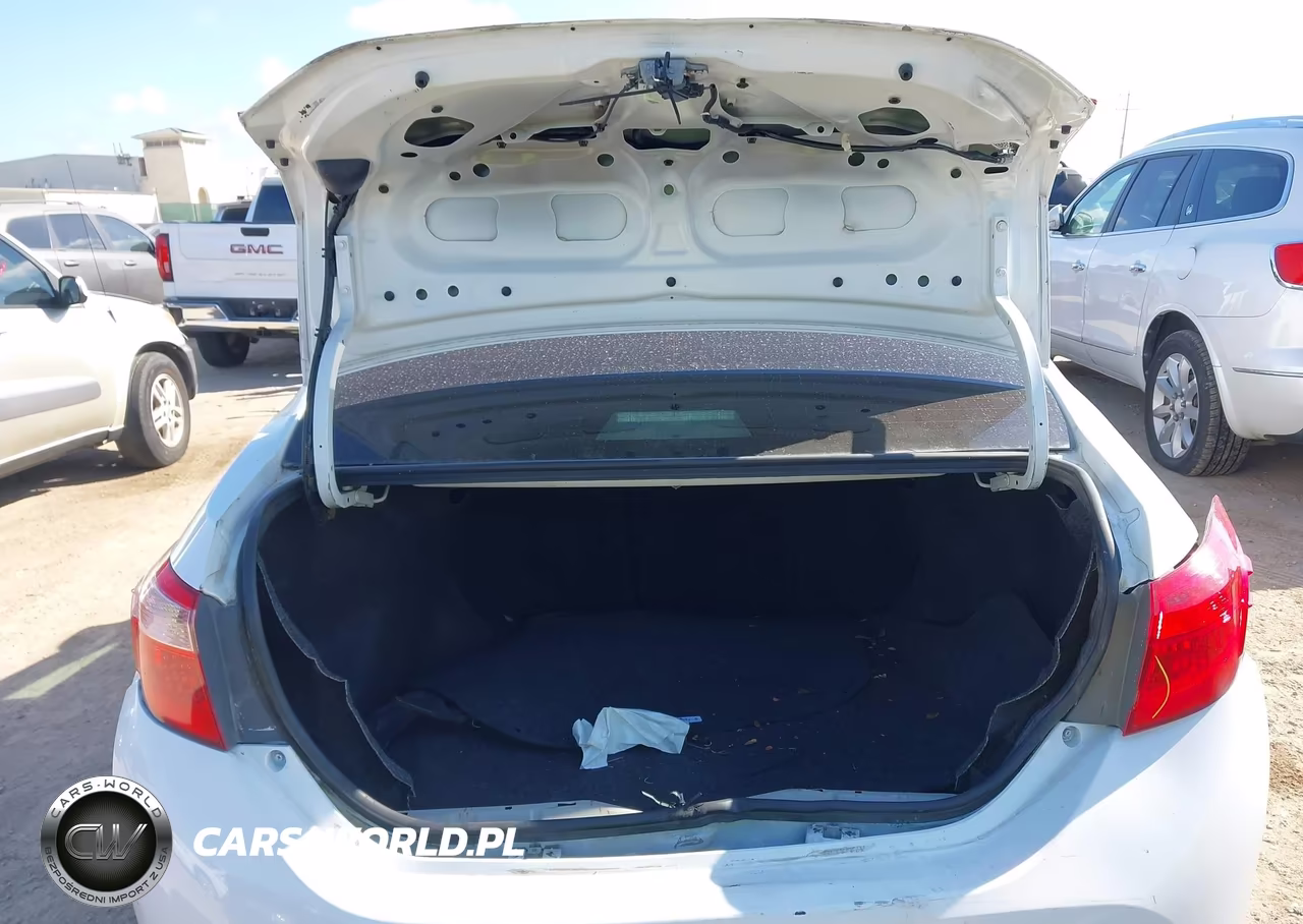 2019 Toyota Corolla Le VIN:5YFBURHE5KP894927 - 16