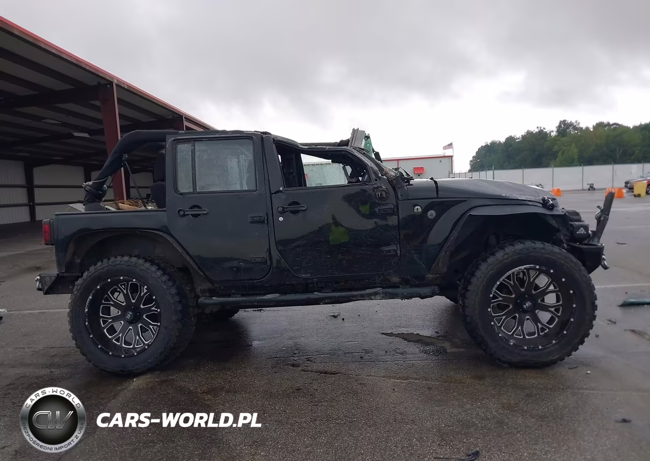 2015 Jeep Wrangler Unlimited Sport VIN:1C4BJWDG2FL696626 - 14