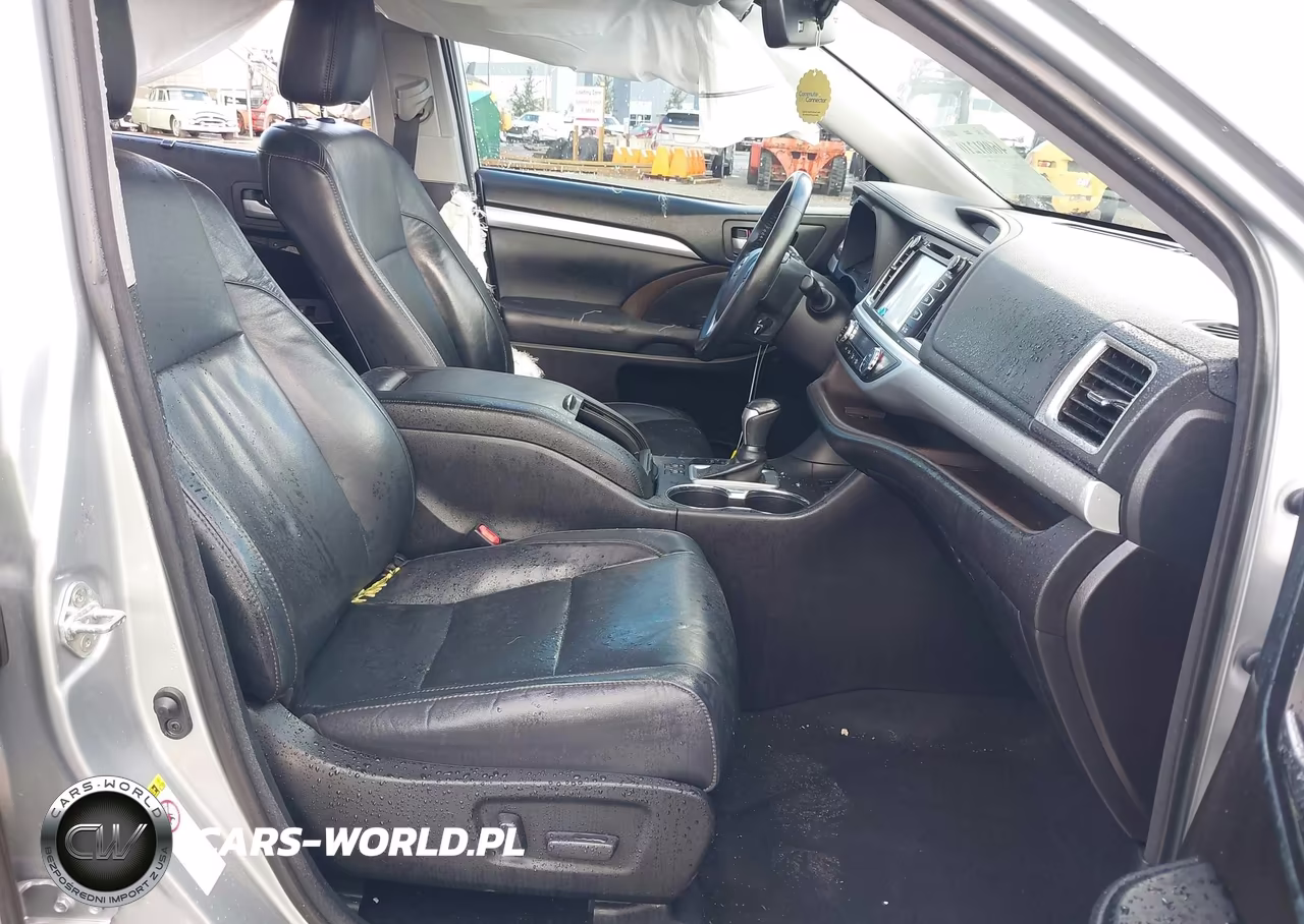 2018 Toyota Highlander Xle VIN:5TDKZRFH8JS549511 - 5