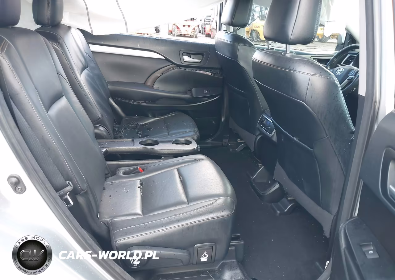 2018 Toyota Highlander Xle VIN:5TDKZRFH8JS549511 - 8