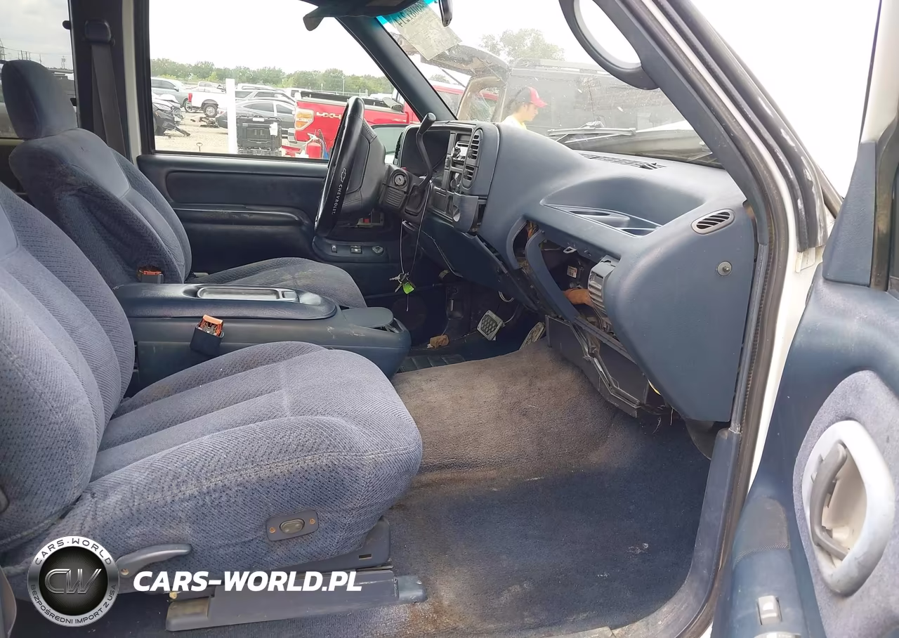 1996 Chevrolet Gmt-400 C1500 VIN:2GCEC19R9T1182391 - 5