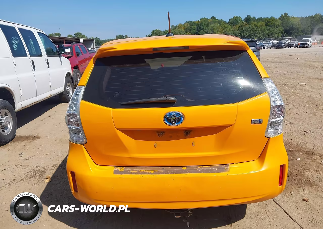 2014 Toyota Prius V Three VIN:JTDZN3EU7EJ012279 - 15