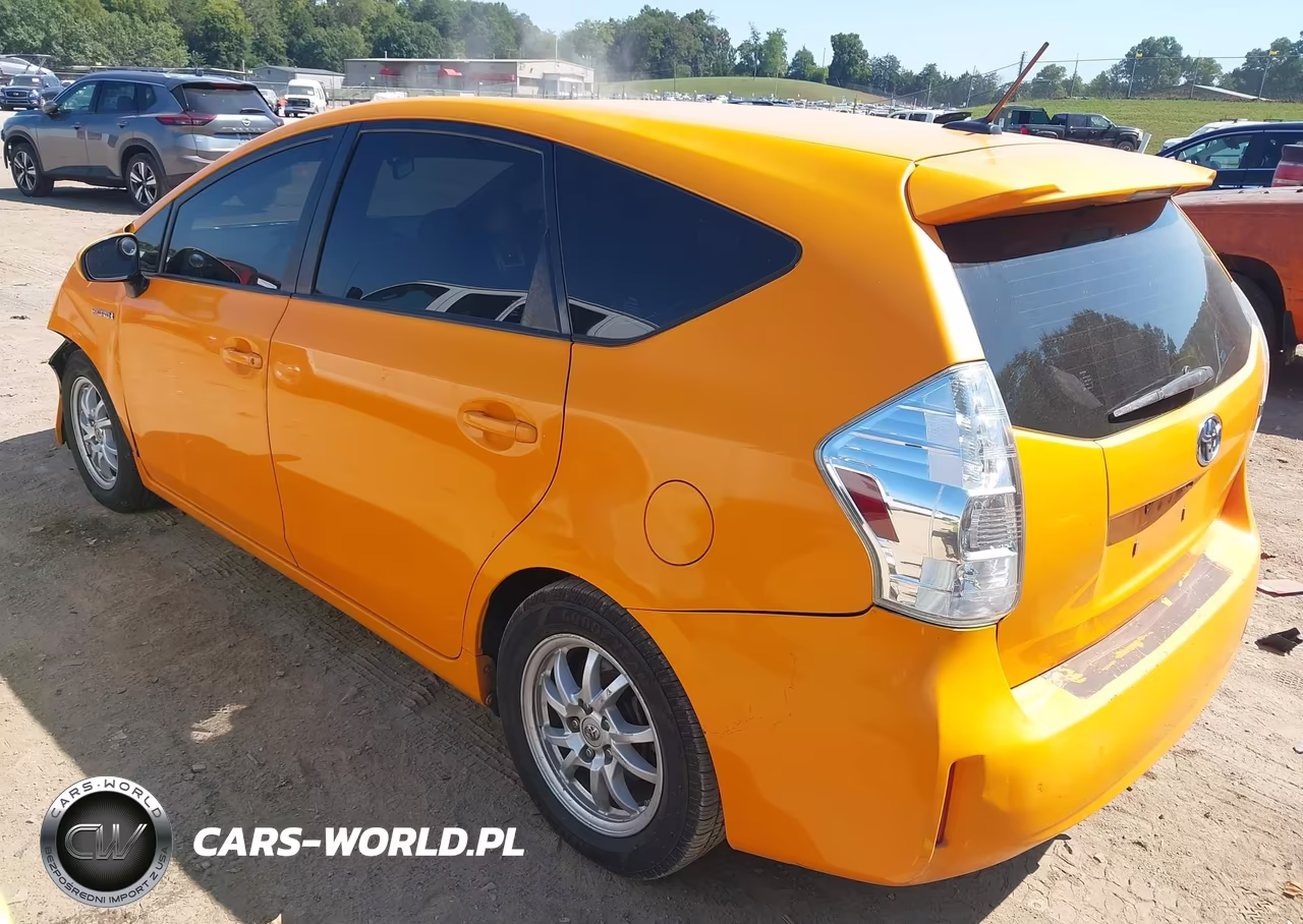 2014 Toyota Prius V Three VIN:JTDZN3EU7EJ012279 - 3