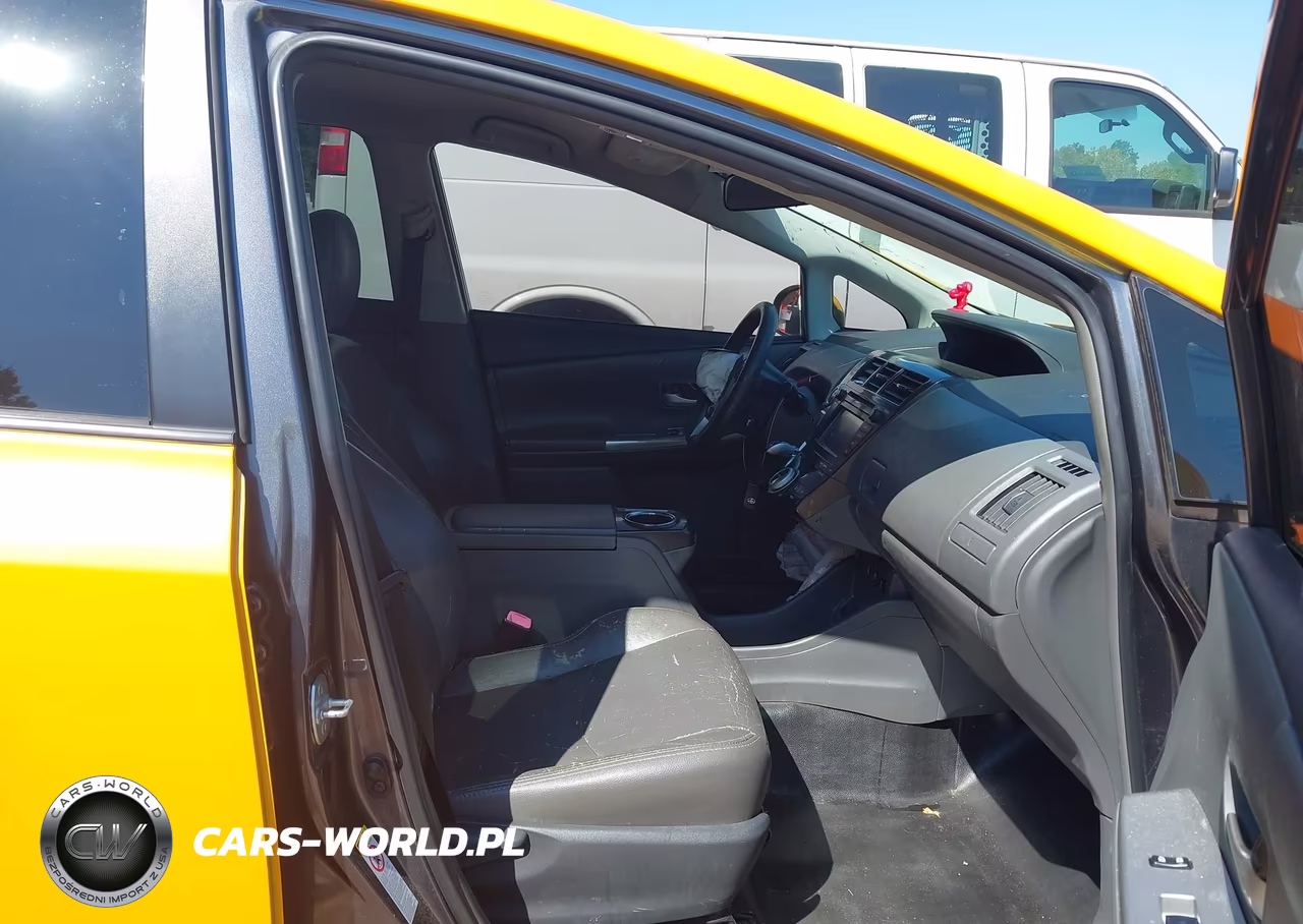 2014 Toyota Prius V Three VIN:JTDZN3EU7EJ012279 - 5