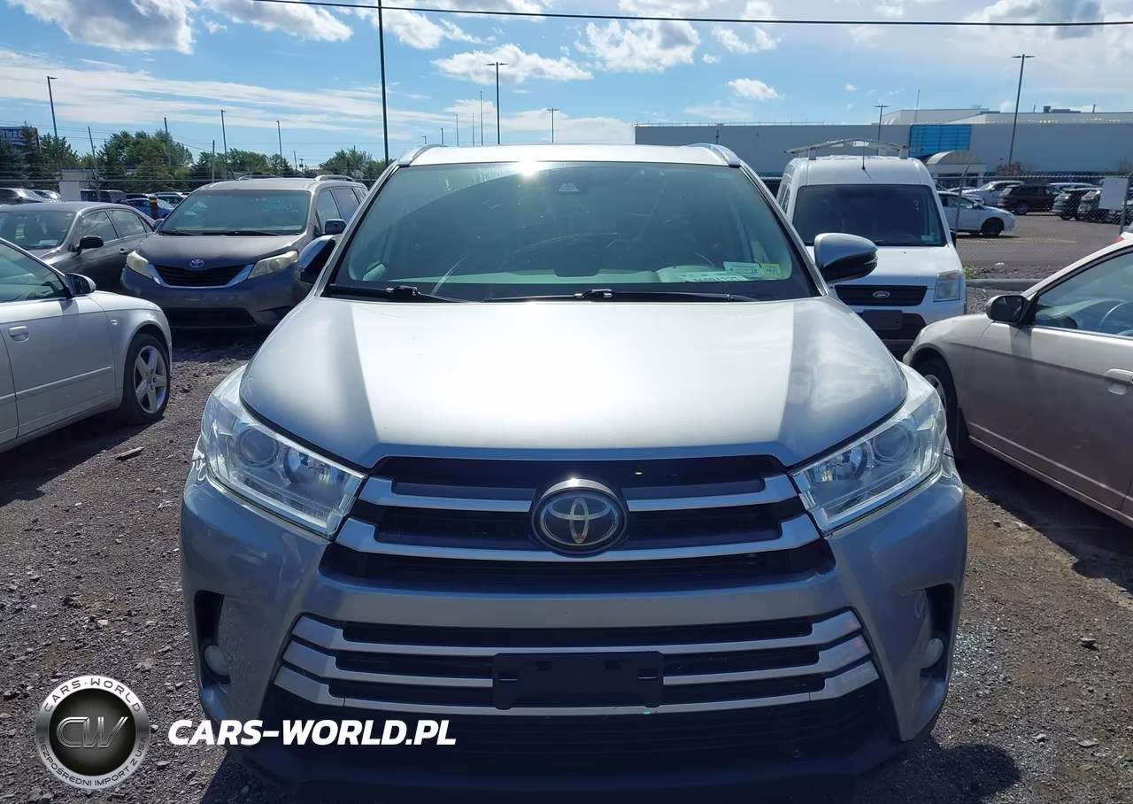 2019 Toyota Highlander Xle VIN:5TDJZRFH9KS579081 - 12
