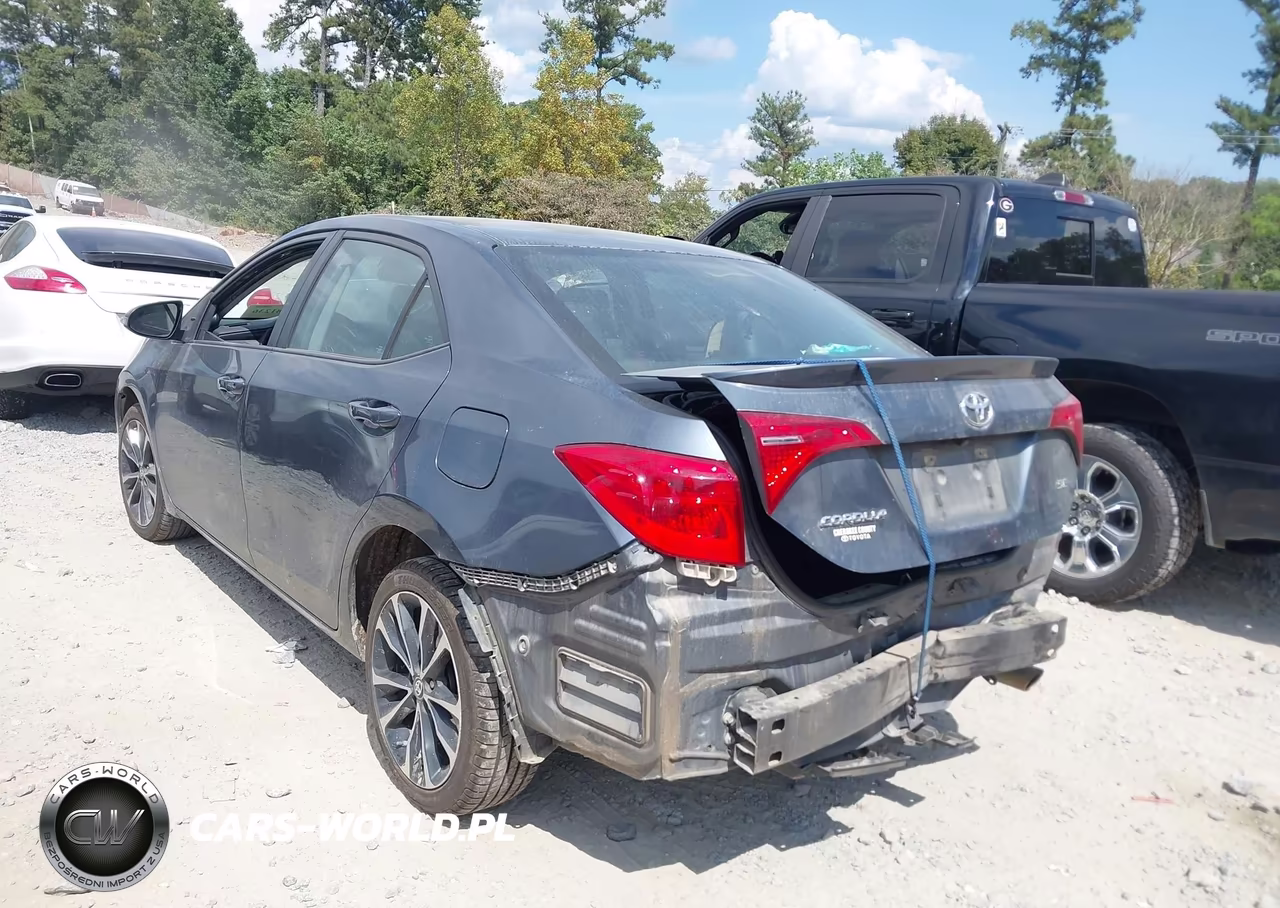 2018 Toyota Corolla Se VIN:5YFBURHE7JP822139 - 3