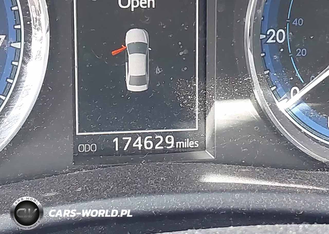 2018 Toyota Corolla Se VIN:5YFBURHE7JP822139 - 7