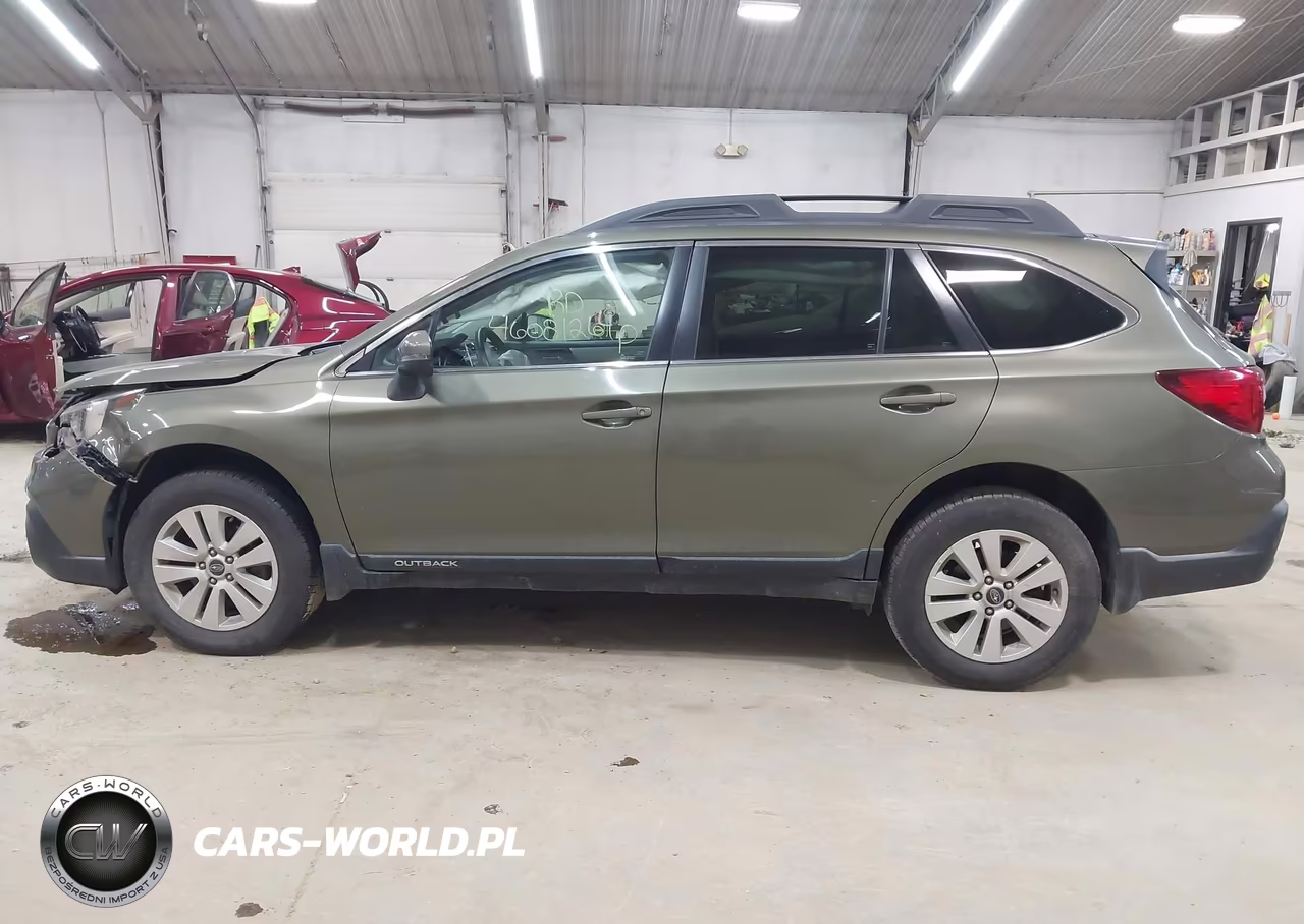 2018 Subaru Outback 2.5I Premium VIN:4S4BSAFC1J3290691 - 14