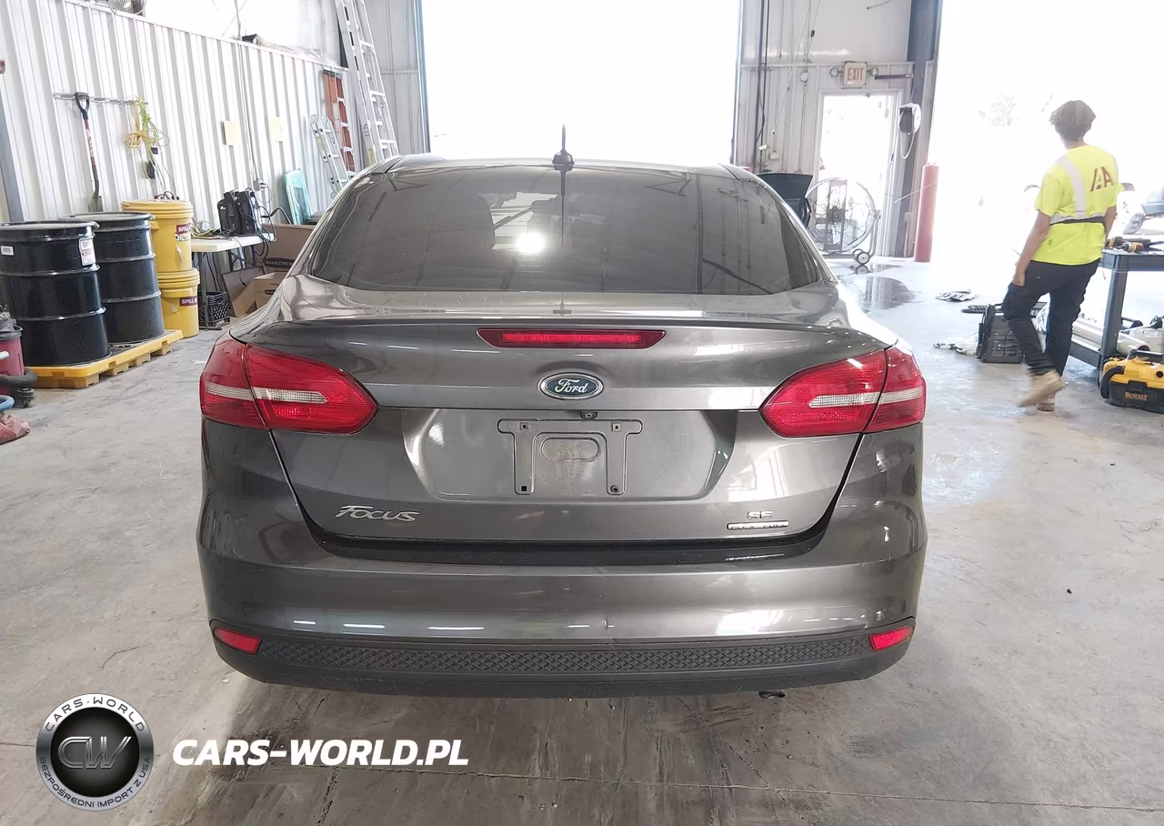2016 Ford Focus Se VIN:1FADP3F22GL386166 - 16