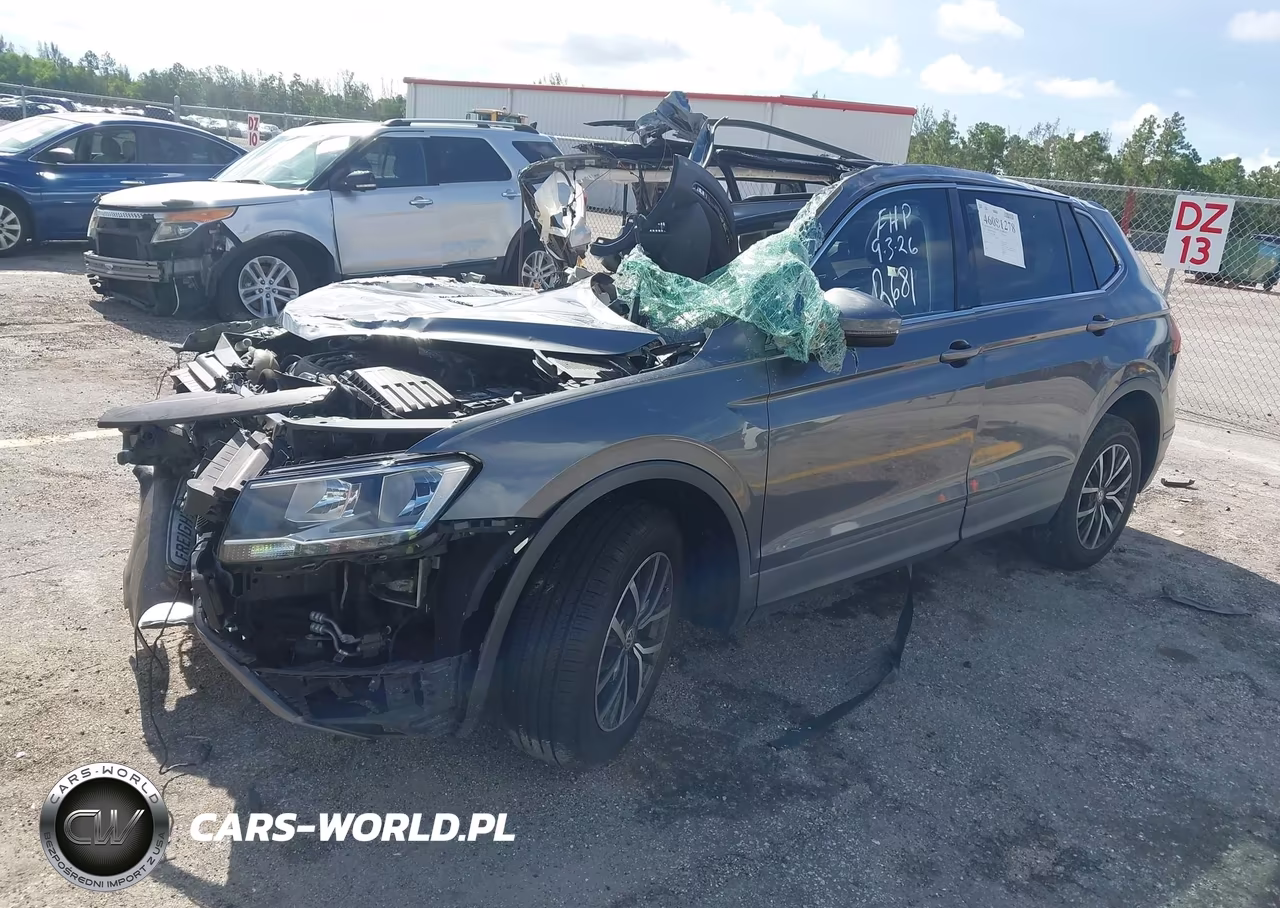 2019 Volkswagen Tiguan 2.0T Se-2.0T Sel-2.0T Sel R-Line-2.0T Sel R-Line Black VIN:3VV3B7AX3KM102681 - 2