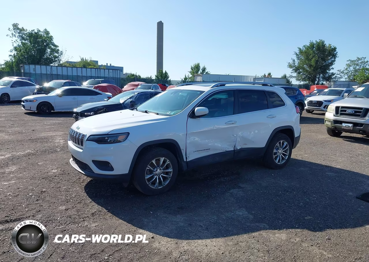 2021 Jeep Cherokee Latitude Lux VIN:1C4PJMMX7MD223807 - 2