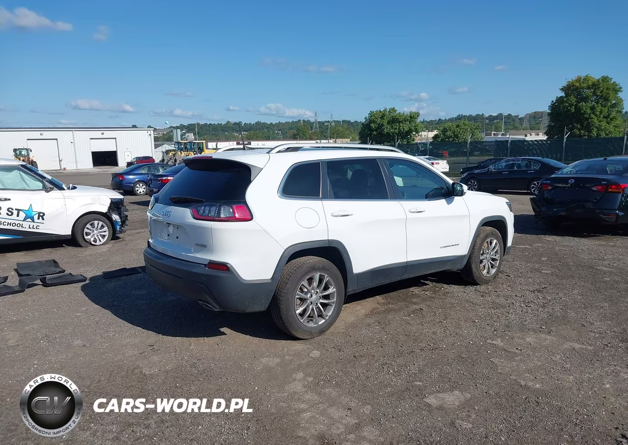 2021 Jeep Cherokee Latitude Lux VIN:1C4PJMMX7MD223807 - 4
