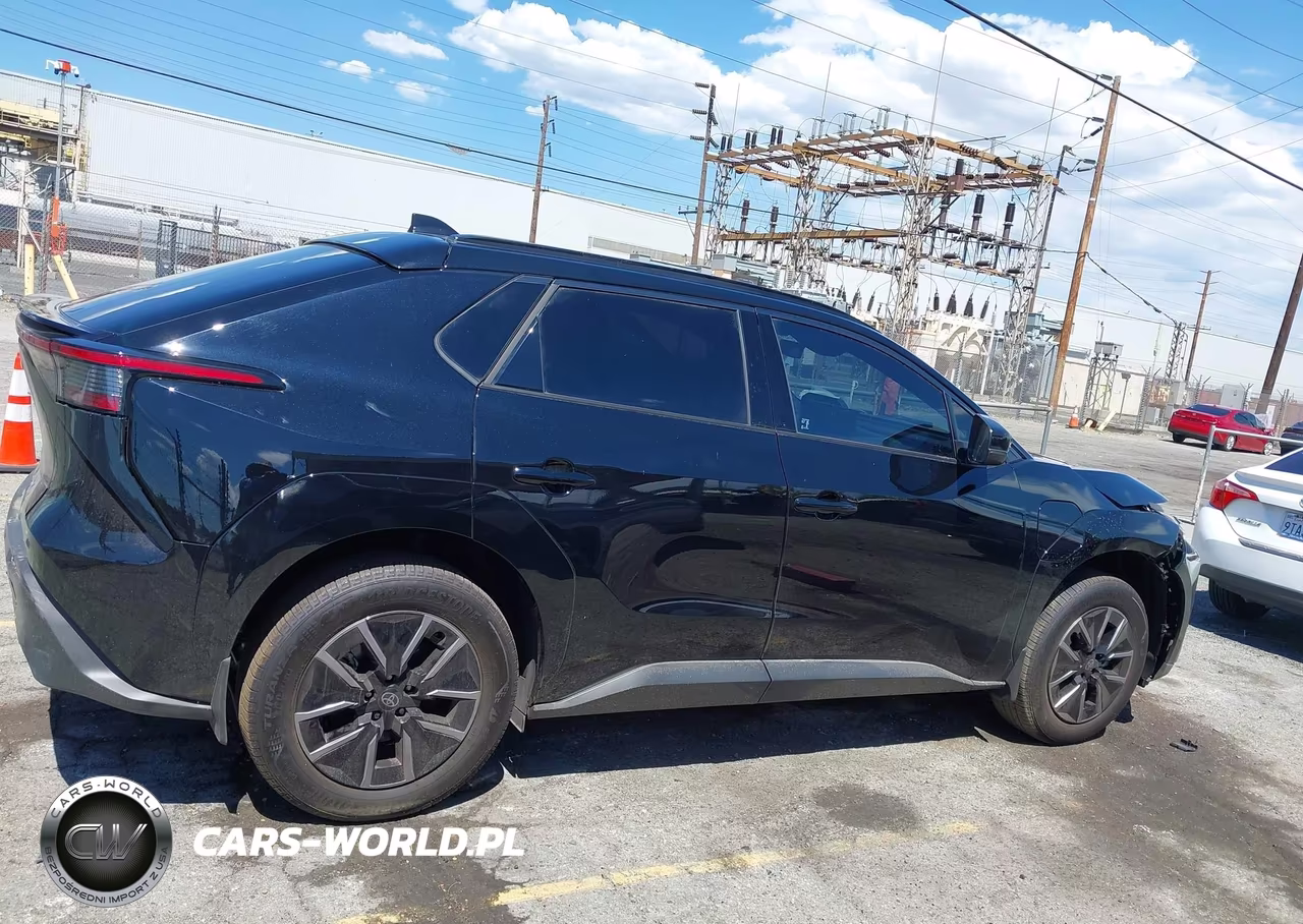 2026 Toyota Bz Xle VIN:JTMBFAEB0TA007312 - 13