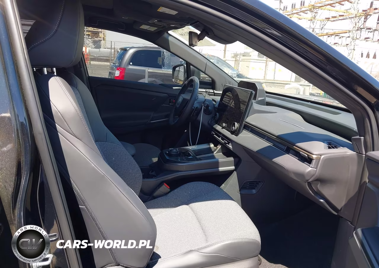2026 Toyota Bz Xle VIN:JTMBFAEB0TA007312 - 5