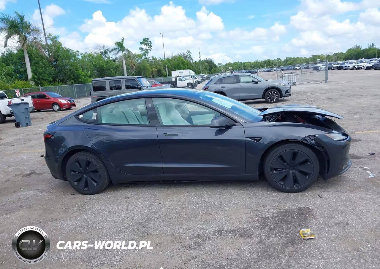 2025 Tesla Model 3 Long Range All-Wheel Drive VIN:5YJ3E1EB3SF903018 - 11