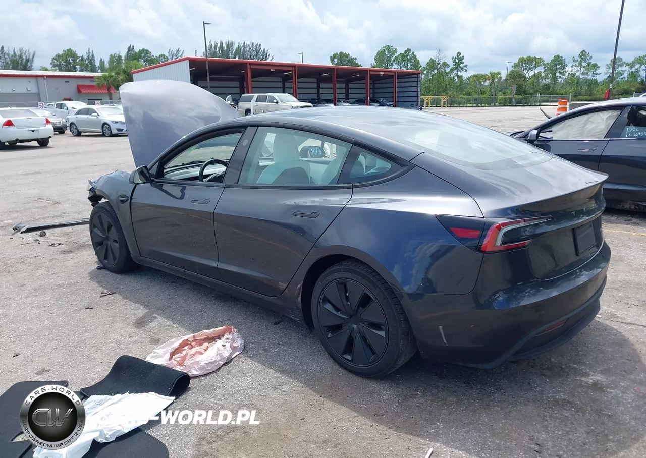 2025 Tesla Model 3 Long Range All-Wheel Drive VIN:5YJ3E1EB3SF903018 - 3