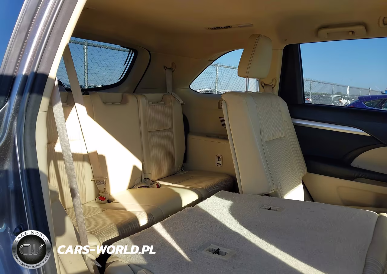 2015 Toyota Highlander Le Plus V6 VIN:5TDZKRFH1FS079767 - 8