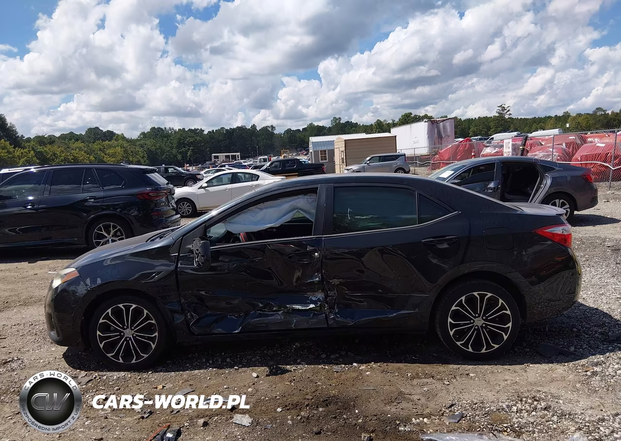 2015 Toyota Corolla S Plus VIN:5YFBURHE3FP252406 - 14