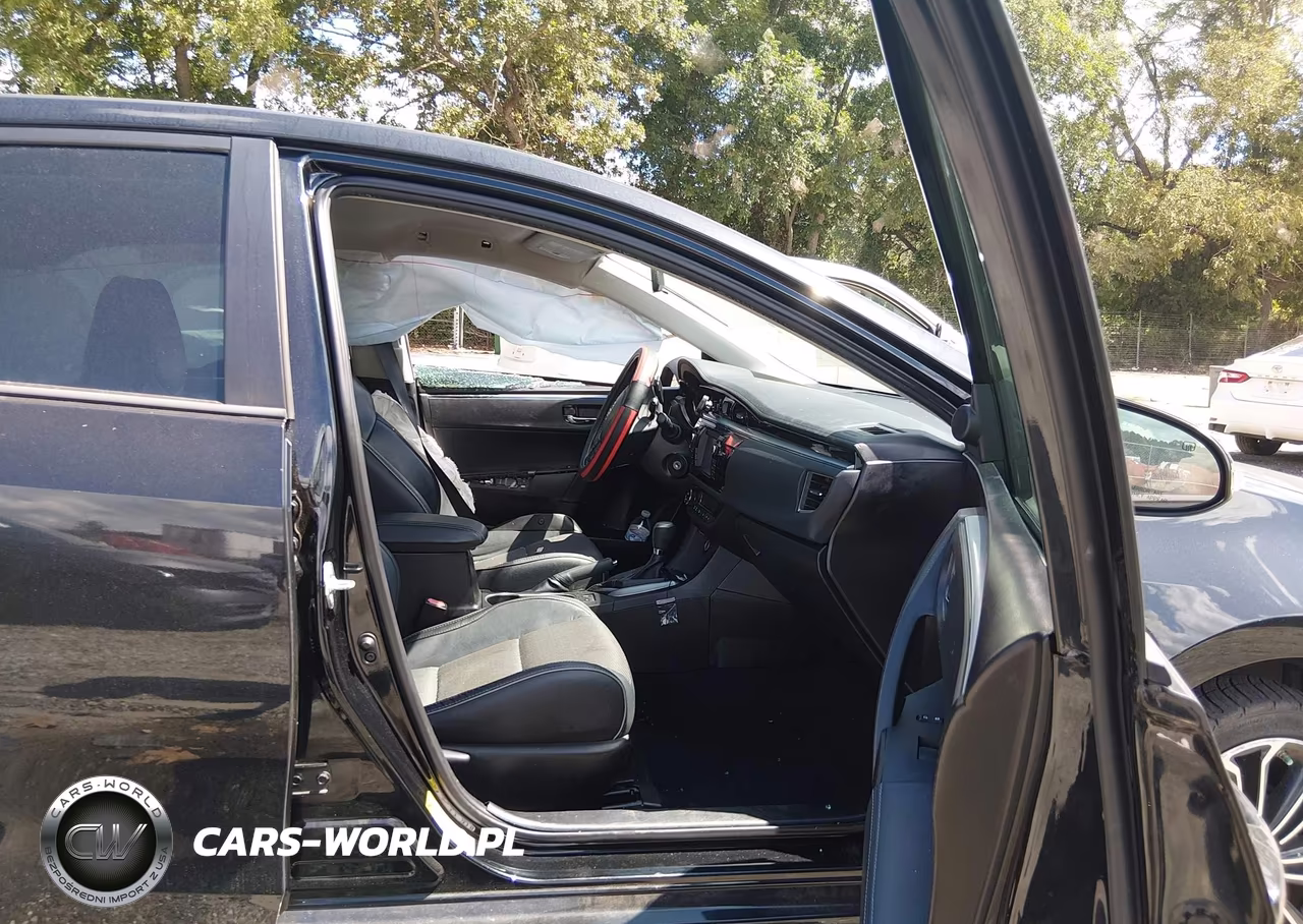 2015 Toyota Corolla S Plus VIN:5YFBURHE3FP252406 - 5