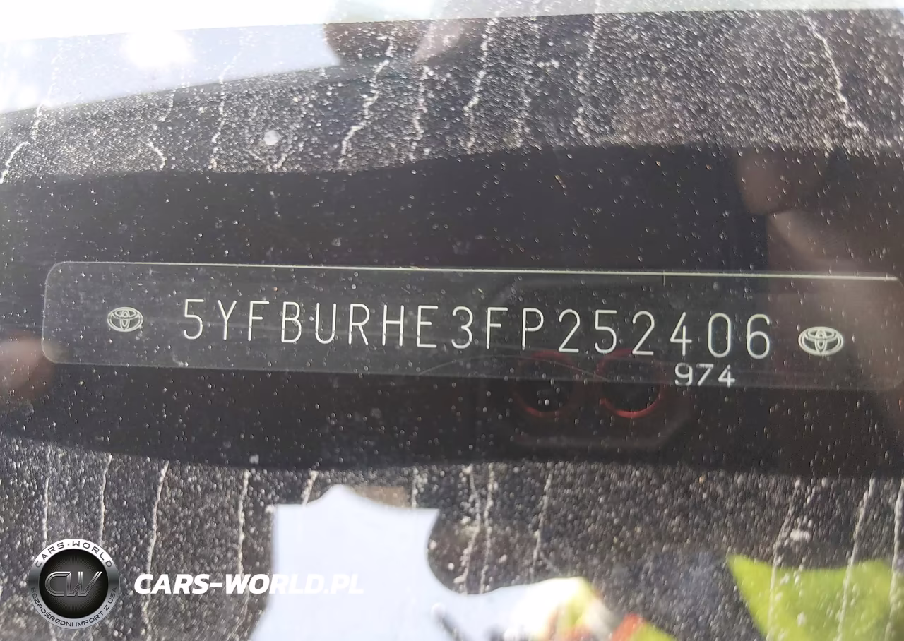 2015 Toyota Corolla S Plus VIN:5YFBURHE3FP252406 - 9