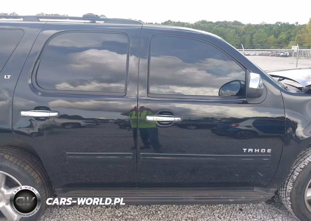 2011 Chevrolet Tahoe Lt VIN:1GNSCBE03BR139159 - 13