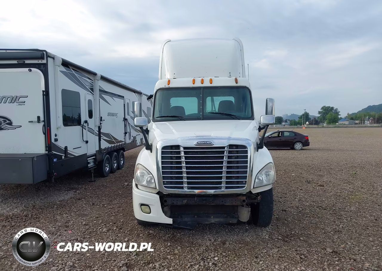 2009 Freightliner Cascadia 125 VIN:1FUJGEDR19LAM2142 - 13