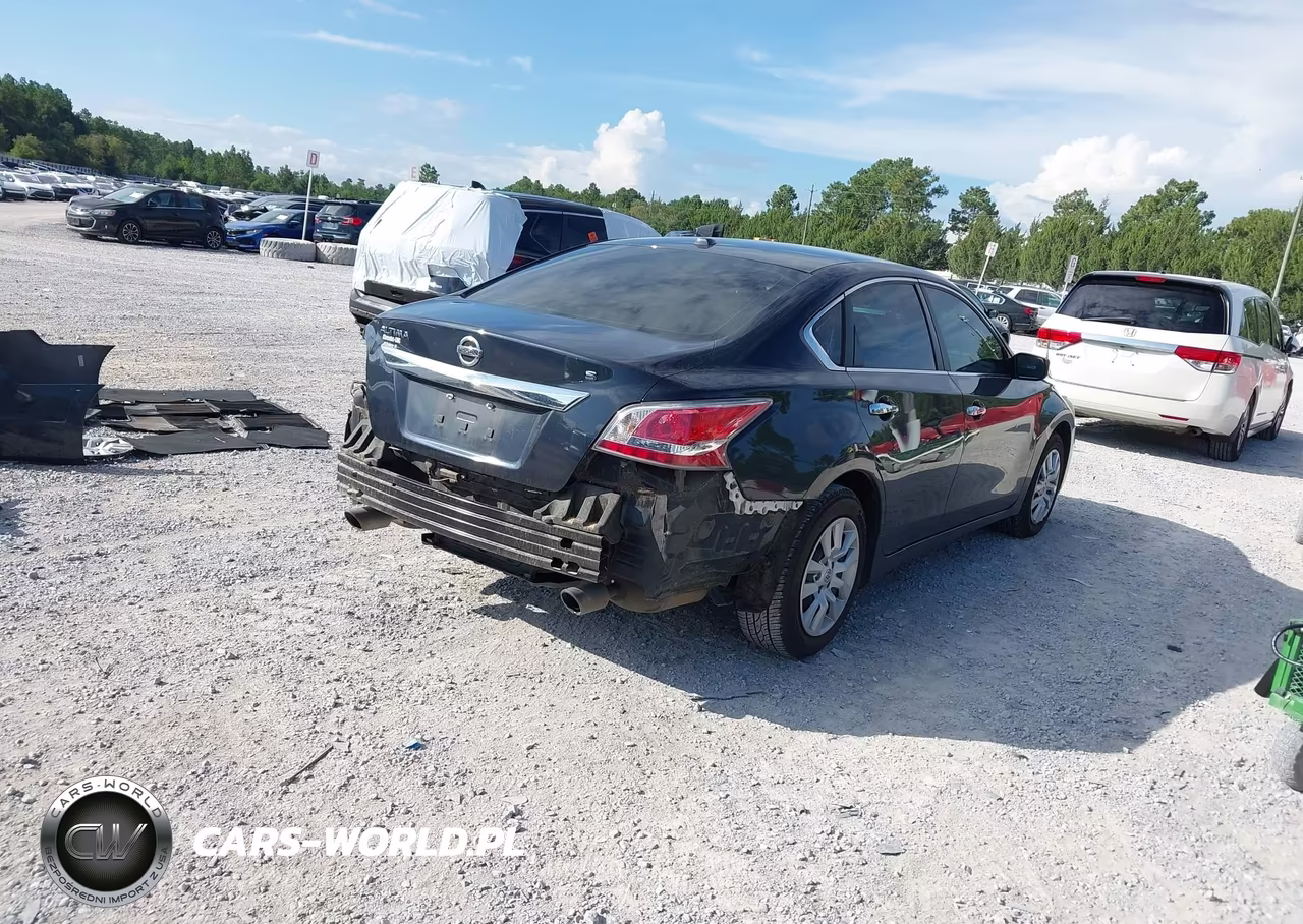 2015 Nissan Altima 2.5 S VIN:1N4AL3APXFN915903 - 4